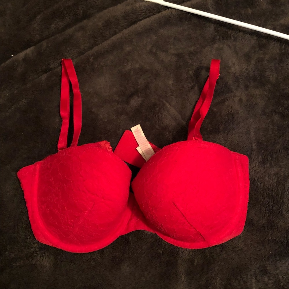 VS Red Strapless Bra (Removable Straps)